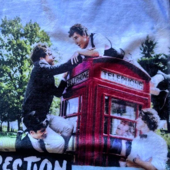 1D Multicolor Photo Collage Blanket - Picture 4 of 5